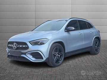MERCEDES-BENZ GLA 200 d 4MATIC