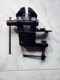 Piccola morsa da banco