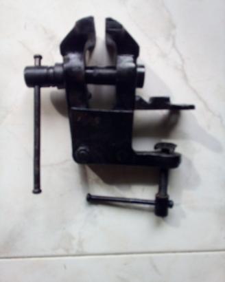 Piccola morsa da banco