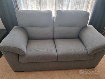 Divano 2 posti Poltrone e Sofà 