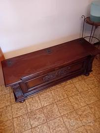 Antica cassapanca in legno d'arte povera