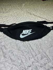 Marsupio A 3 tasche e Scaldacollo Nike entrambi