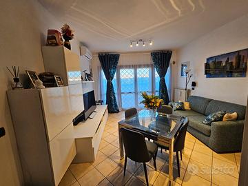 Uso casa fiumicino, con casa a Roma