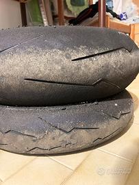 Treno di gomme Pirelli sc2