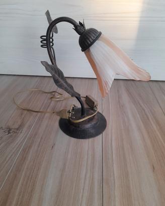 lampada da comodino o scrivania
