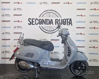Vespa 300 GTS hpe SuperTech