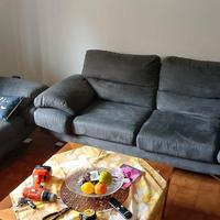   divani in Alcantara grigio topo nuovi 