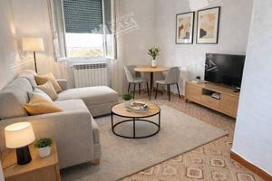 Palazzo / Stabile di 364 m² con 3 locali a Cento