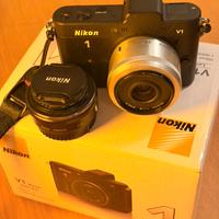 Nikon 1 V1 + 10mm & 18,5mm — Mirrorless compatta