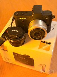 Nikon 1 V1 + 10mm & 18,5mm — Mirrorless compatta