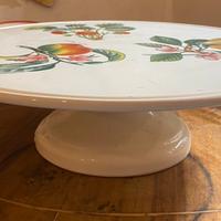 Un'alzata per dolci o torte in ceramica