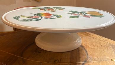 Un'alzata per dolci o torte in ceramica