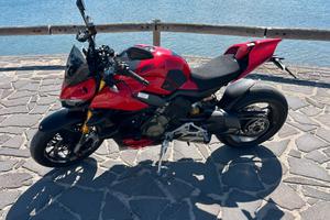 Ducati streetfighter  v4s 2020
