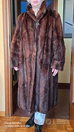 Pelliccia più girocollo in visone