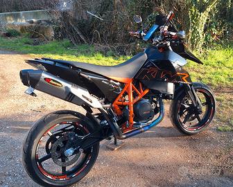 KTM 690 Supermoto R
