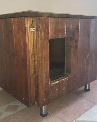 Cuccia in legno