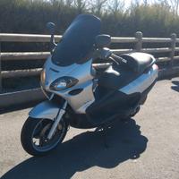 Piaggio x9