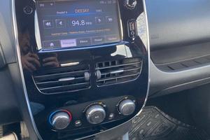 RENAULT Clio 4ª serie - 2015