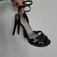 Tacchi Guess Vernice Nera n.39