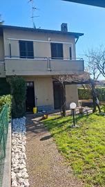 Bifamiliare con giardino privato