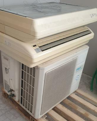 2 climatizzatori fuji 24000btu soffitto/pavimento