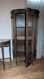 vetrinetta d'antiquariato 