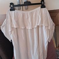 Maglia bianca con spalle scoperte