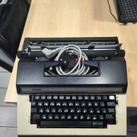 macchina da scrivere Brother 