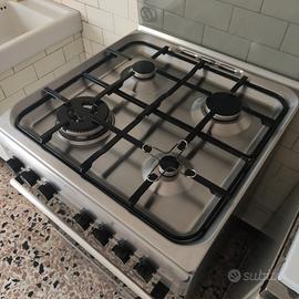 Cucina Hotpoint 4 fuochi con forno