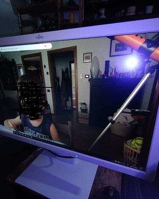 Computer fisso e schermo Fujitsu
