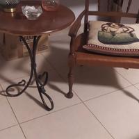 Tavolo tondo e poltroncina