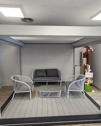 pergola bioclimatica con chiusure laterali 