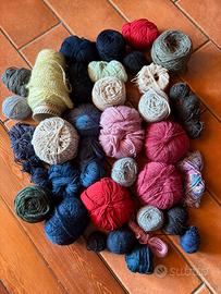 Lotto stock Kg. 1,400 gomitoli lana