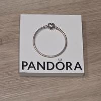 Bracciale rigido Pandora Moments in argento 