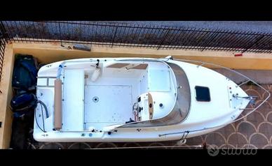 Barca a motore Sessa Oyster 20