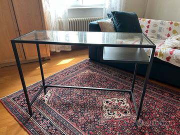 VITTSJÖ tavolo IKEA nero in vetro