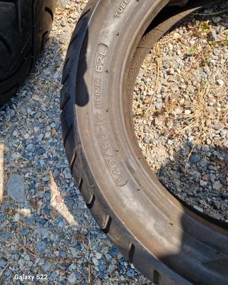 gomme moto 