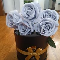 5 rose artificiali grigie azzurro molto belle 