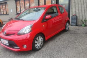 TOYOTA Aygo 1.0 12V VVT-i 3 porte Orange Connect