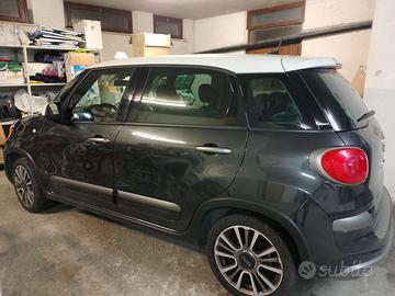 auto in buonissimo stato sempre in garage