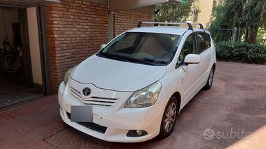 Toyota verso 7 posti 2.0 diesel del 2012