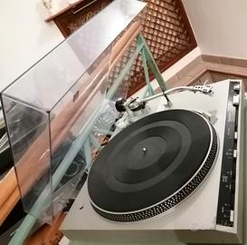 Giradischi Technics SL 230 con trazione a cinghia