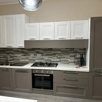 Mobili per arredamento cucina, camera e salone