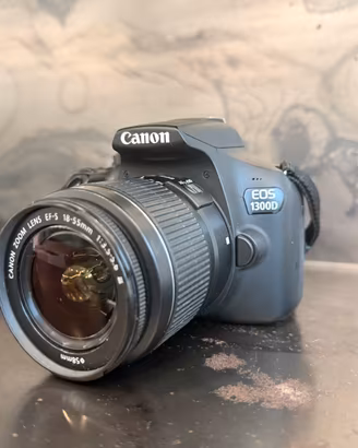 Canon EOS 1300D Reflex + 2 Obiettivi Canon | Set