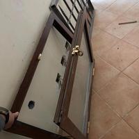 Finestra Vasistas Basculante alluminio con grata