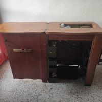 Macchina da cucire + mobile in legno