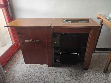 Macchina da cucire + mobile in legno