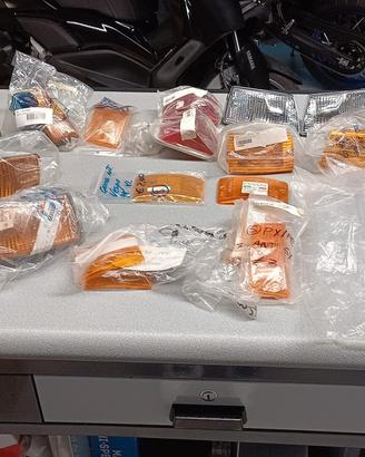 PIAGGIO VESPA 50/90/125/150/180 FANALERIA E FRECCI