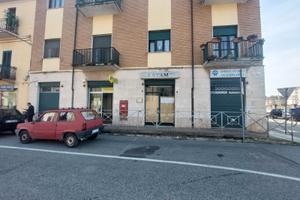 LOCALE COMMERCIALE