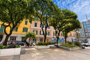 Appartamento di 205 m² con più di 5 locali a Savon